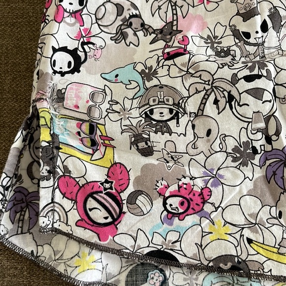 💰3 items for $25 🏷 Tokidoki by Koi Surfer multi print Kiki Scrub Top sz S - Picture 6 of 16